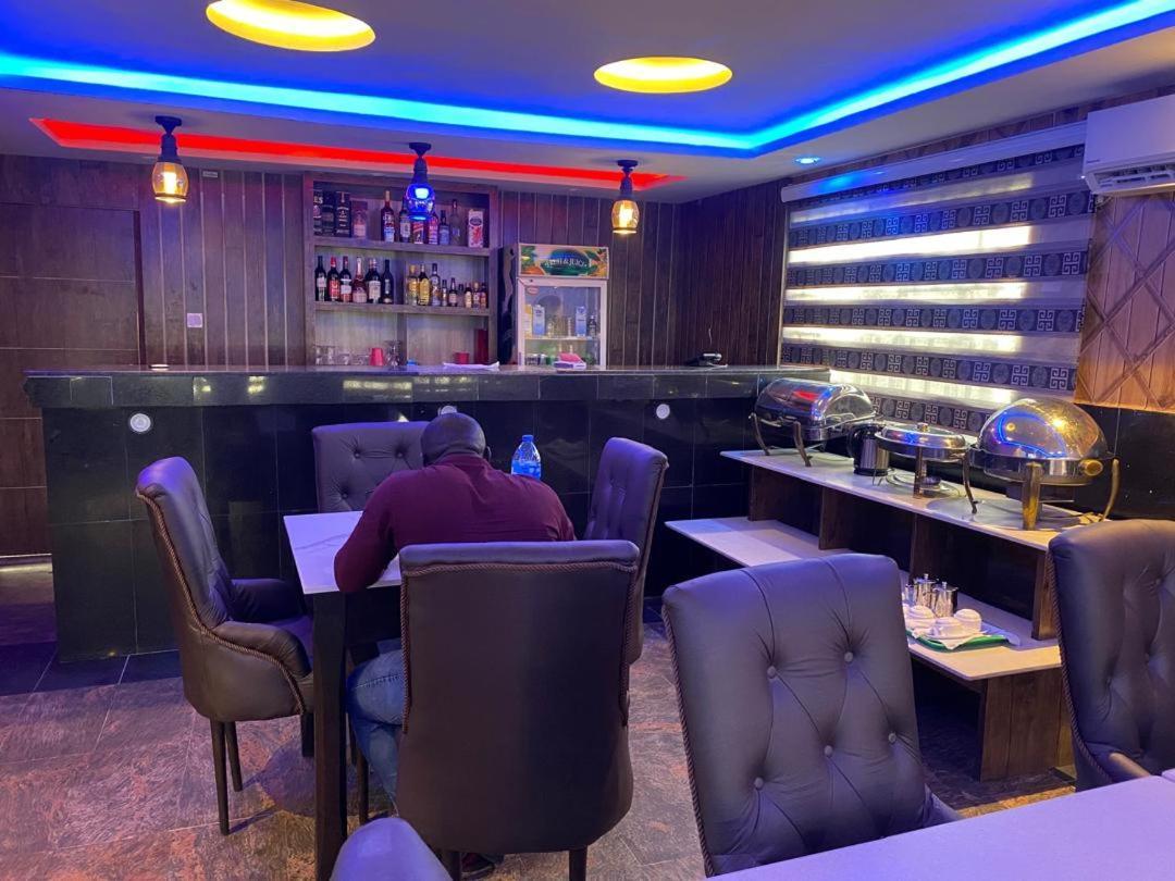 Presken Hotel @Villa Икеджа Екстериор снимка
