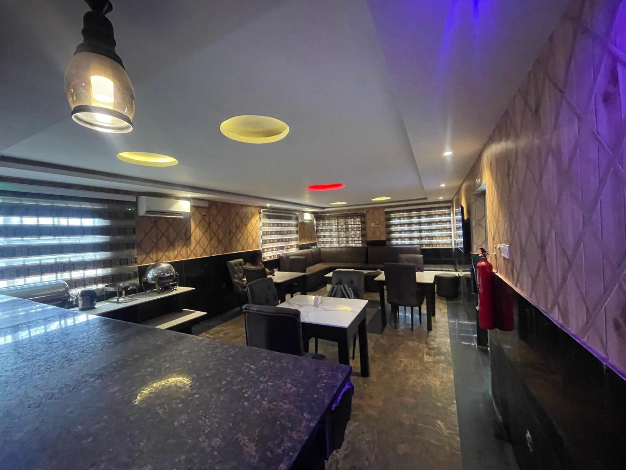 Presken Hotel @Villa Икеджа Екстериор снимка