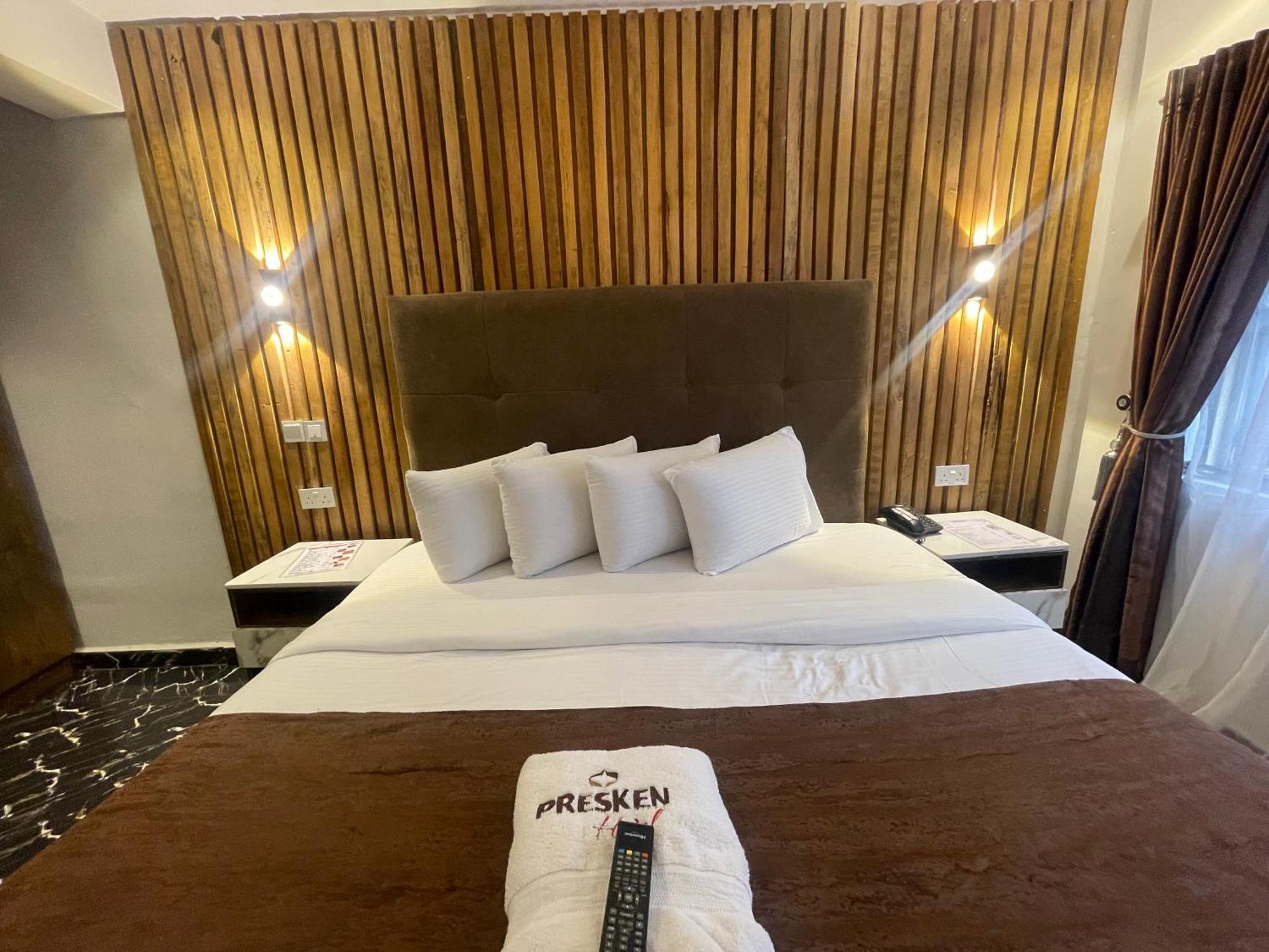 Presken Hotel @Villa Икеджа Екстериор снимка